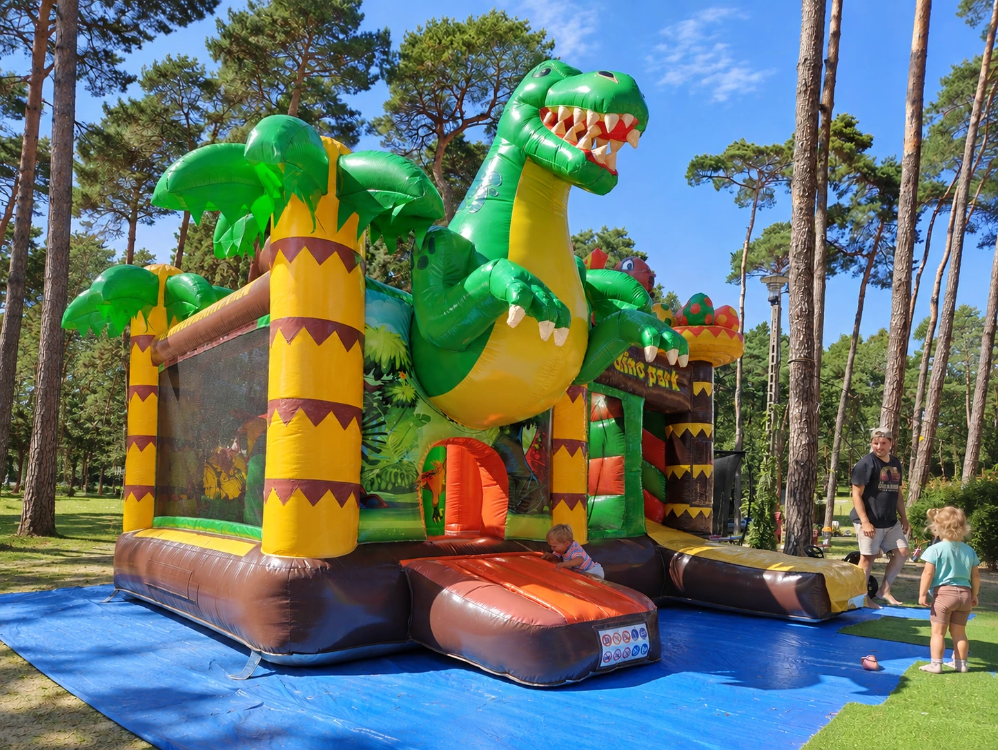 Skákací hrad Dino Park